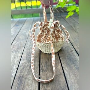 NWT Aerie Straw Bottom Bucket Beach Giraffe Print Small Cross Body Shoulder Bag